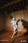新束縛藝術色影唯美私拍 把極品女神捆綁成粽子 請君品嘗 極品身材 各種捆綁 高清