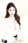 秀人網巨乳嫩模『軟軟RORO』十月最新大尺度私拍 讓人窒息的爆彈巨乳 完美露臉 高清